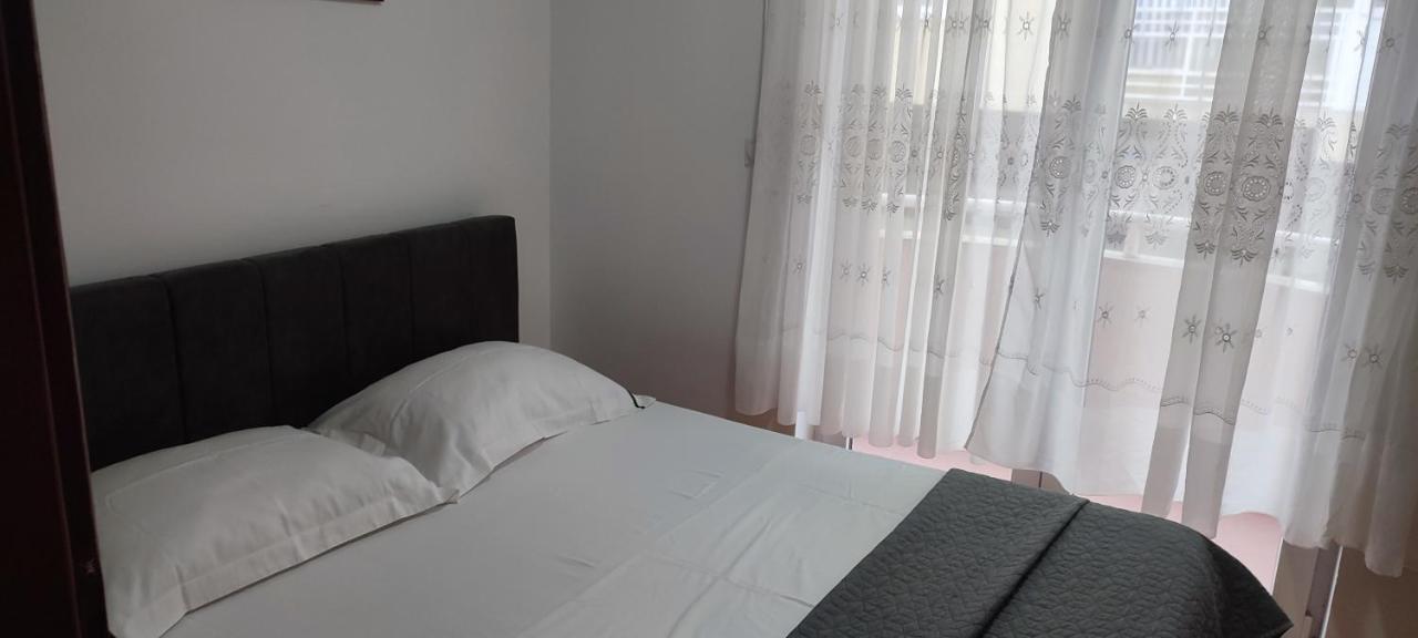 Apartman Katica Tivat Exteriör bild